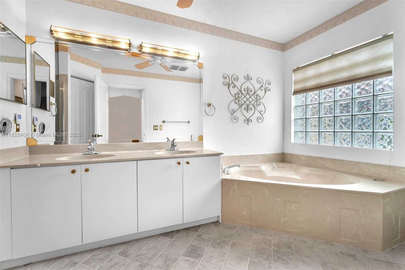 Small Image of 13519 NORTH WEST 7TH ST, Plantation Number 28