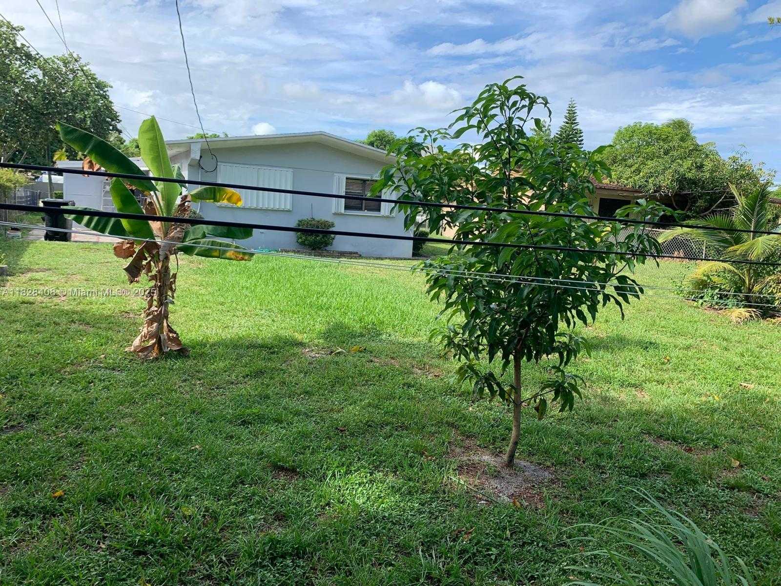 Small Image of 450 NORTH EAST 175TH ST, North Miami Beach Number 12