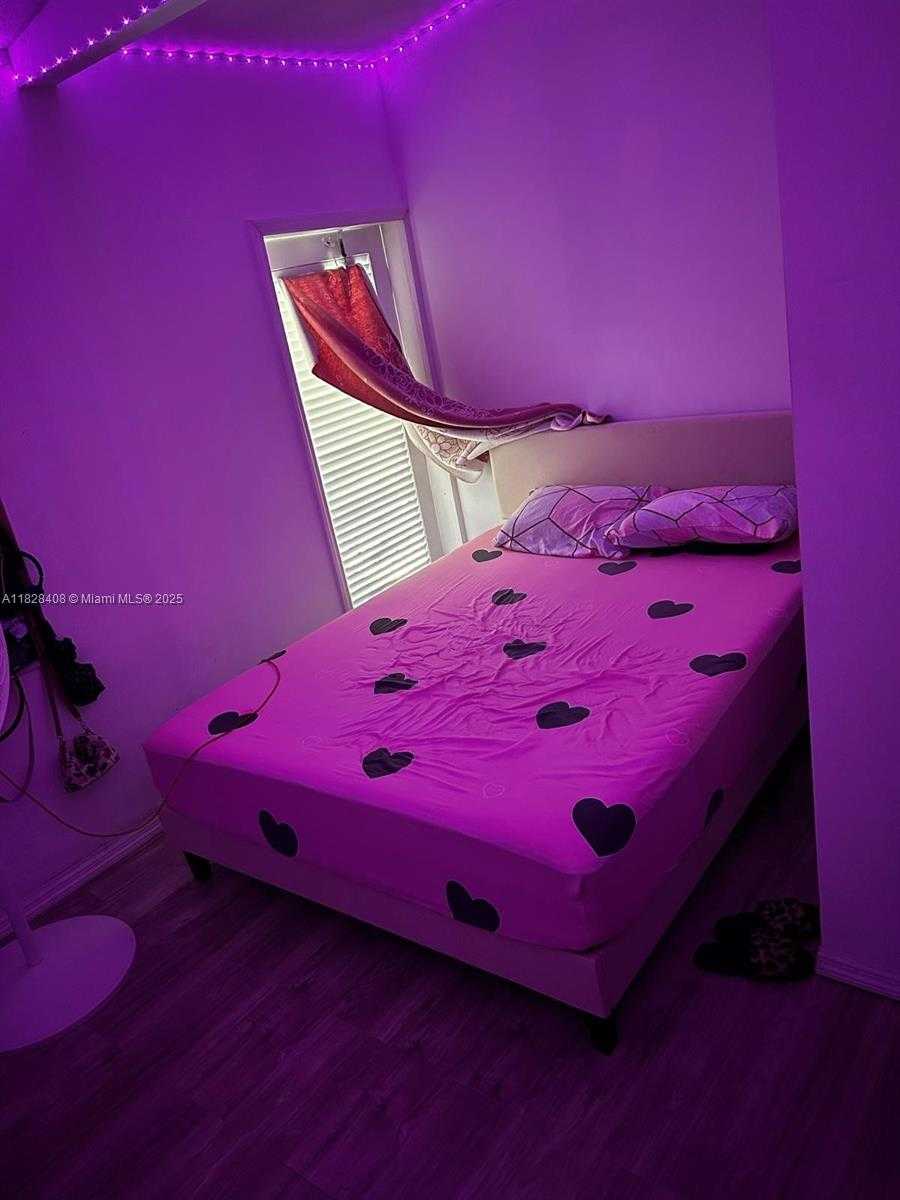 Small Image of 450 NORTH EAST 175TH ST, North Miami Beach Number 4