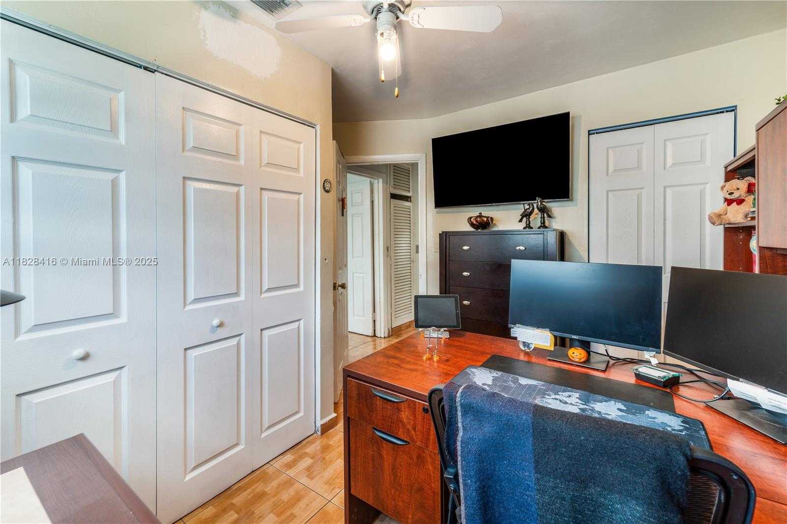 Small Image of 8065 WEST 14TH CT, Hialeah Number 12