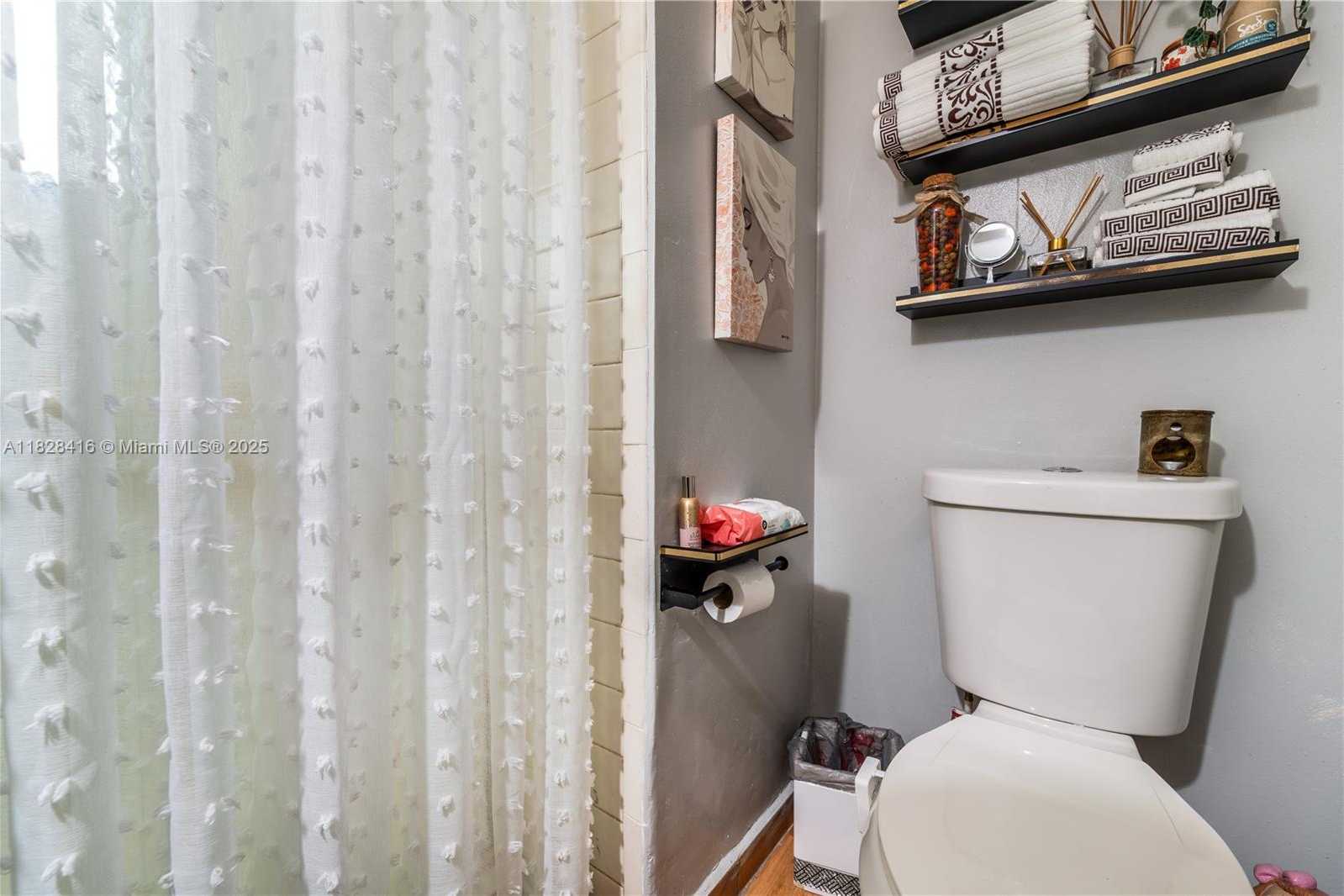 Small Image of 8065 WEST 14TH CT, Hialeah Number 18