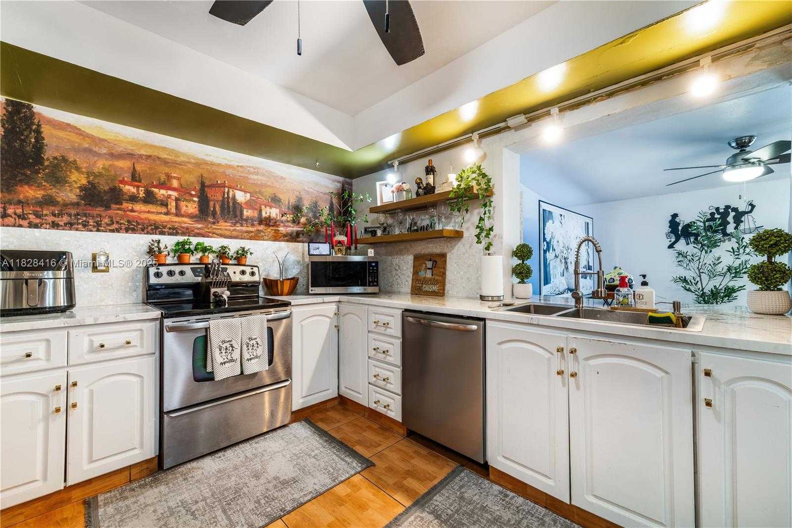Small Image of 8065 WEST 14TH CT, Hialeah Number 19