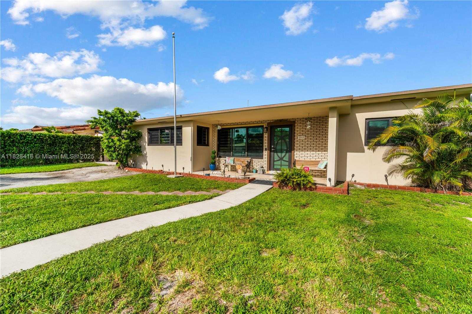 Small Image of 8065 WEST 14TH CT, Hialeah Number 2