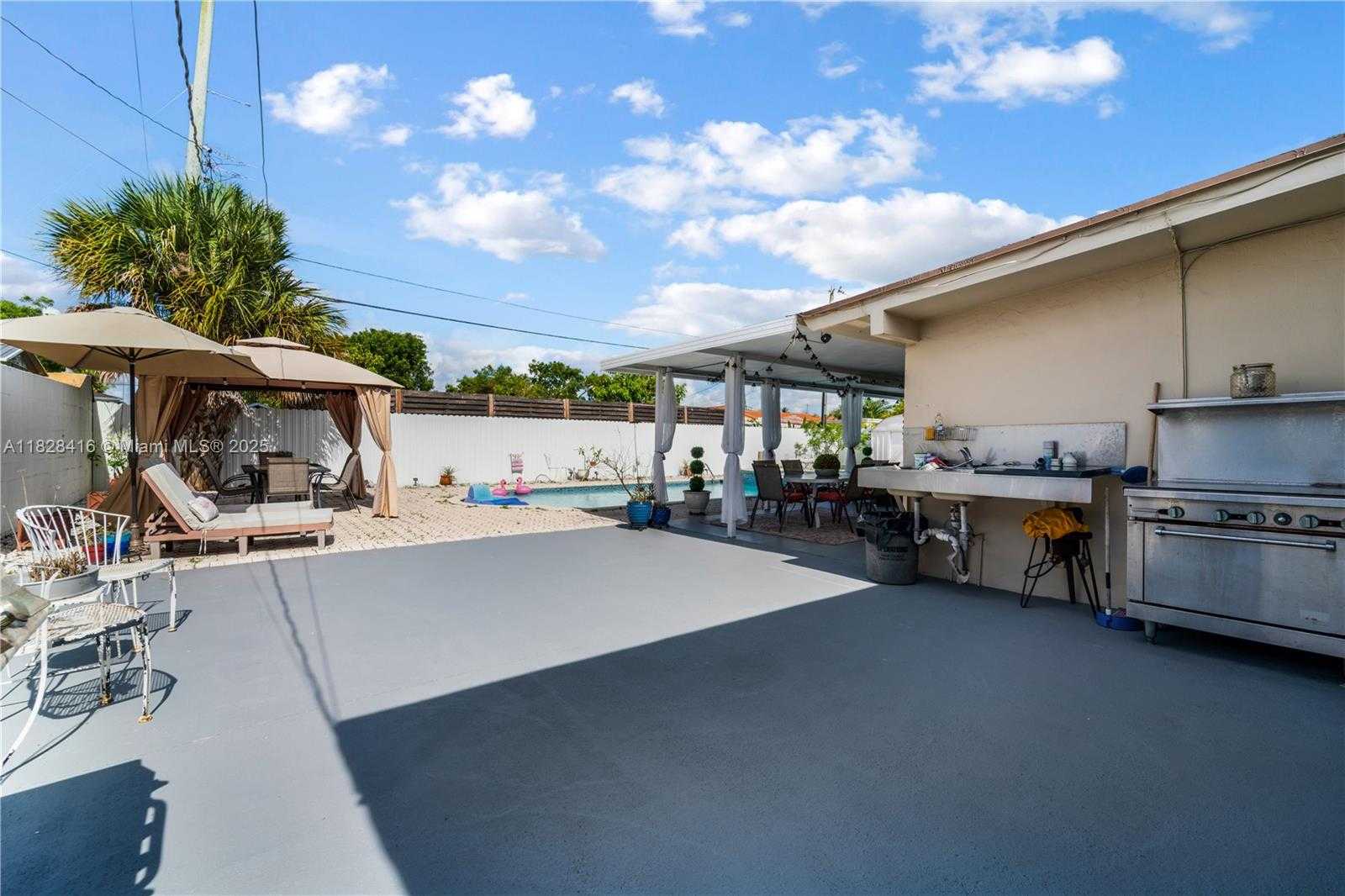 Small Image of 8065 WEST 14TH CT, Hialeah Number 36