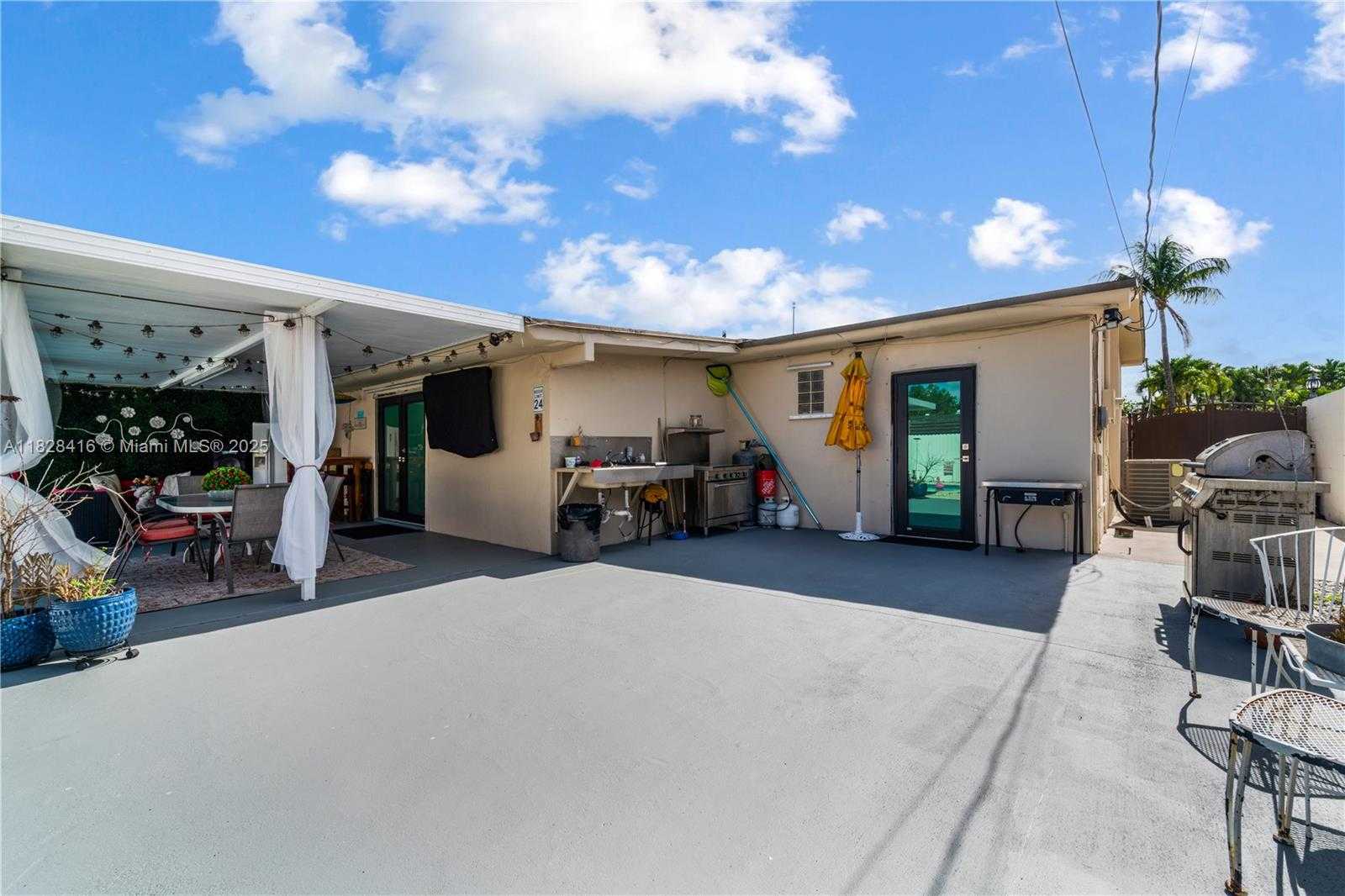 Small Image of 8065 WEST 14TH CT, Hialeah Number 37