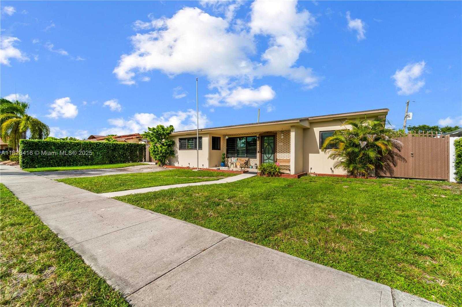 Small Image of 8065 WEST 14TH CT, Hialeah Number 47