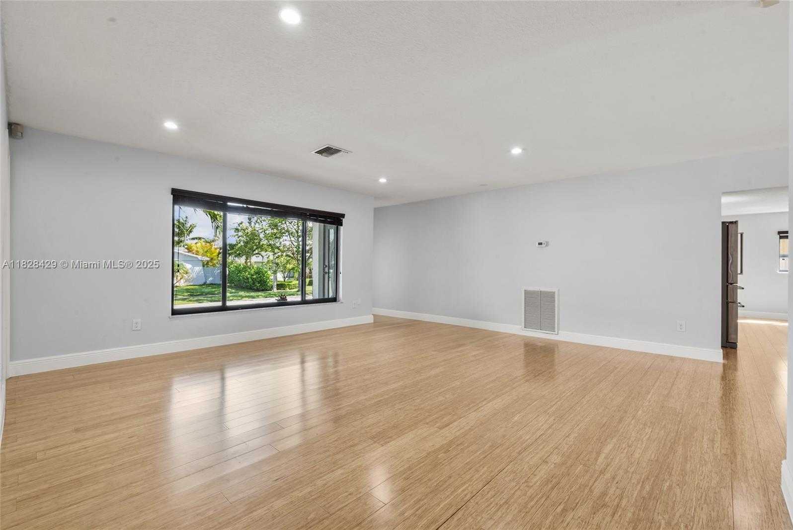 Small Image of 20175 SOUTH WEST 89TH CT, Cutler Bay Number 10