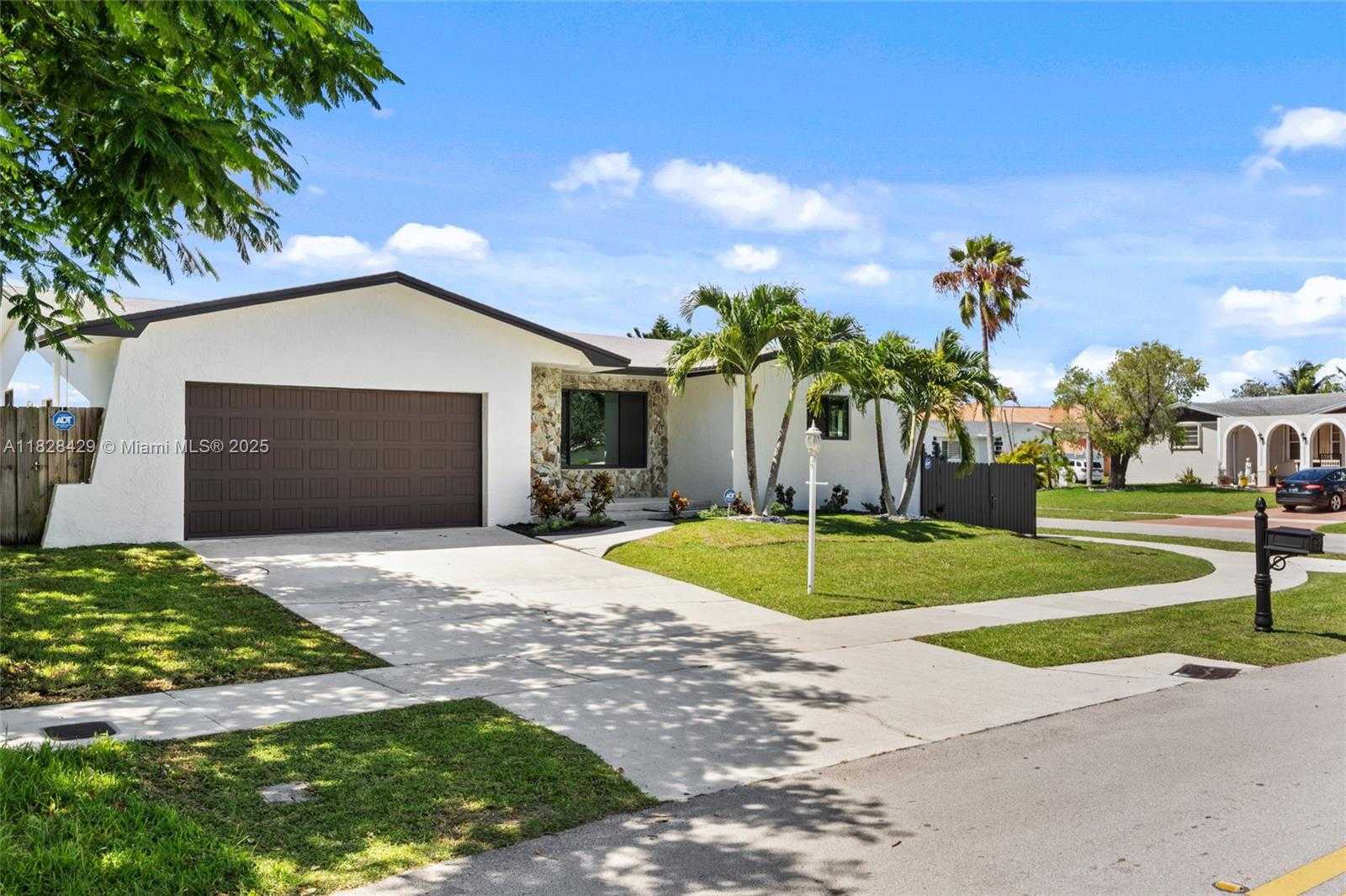 Small Image of 20175 SOUTH WEST 89TH CT, Cutler Bay Number 2