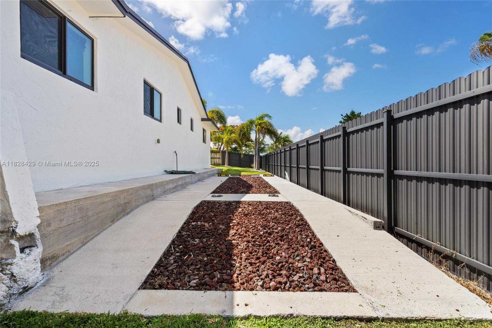 Small Image of 20175 SOUTH WEST 89TH CT, Cutler Bay Number 41
