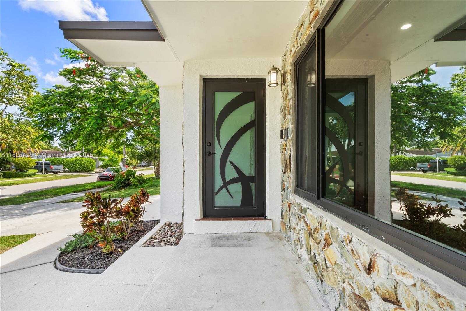 Small Image of 20175 SOUTH WEST 89TH CT, Cutler Bay Number 5