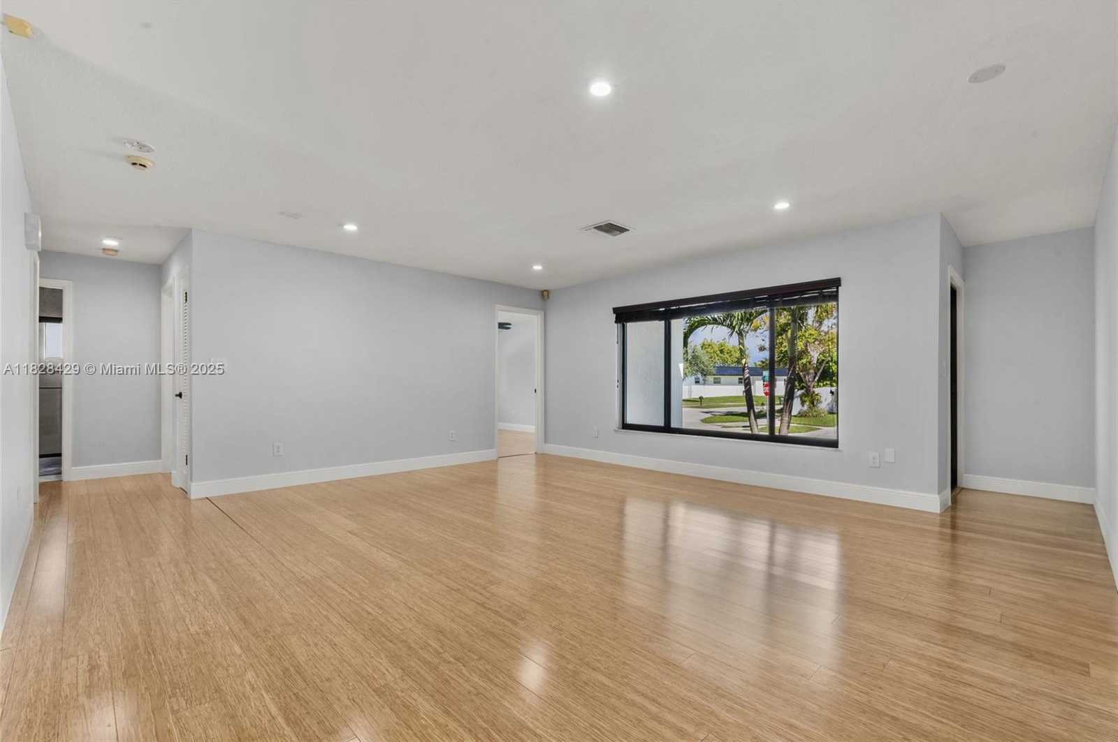 Small Image of 20175 SOUTH WEST 89TH CT, Cutler Bay Number 8