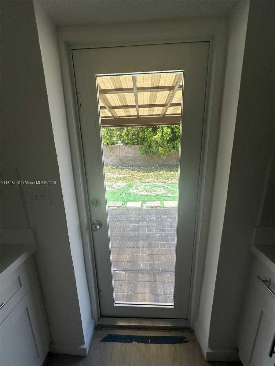 Small Image of 1754 NORTH EAST 48TH CT, Pompano Beach Number 11