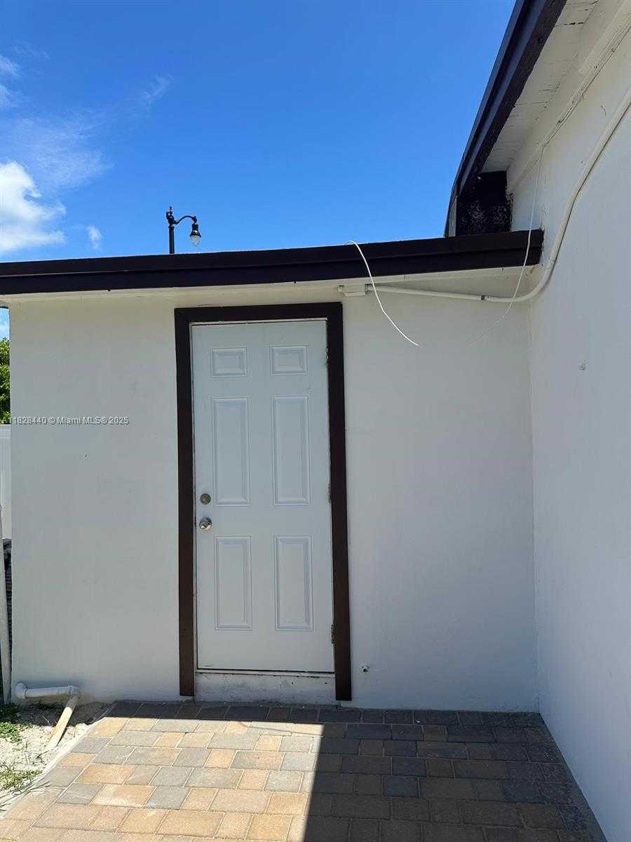 Small Image of 1754 NORTH EAST 48TH CT, Pompano Beach Number 31