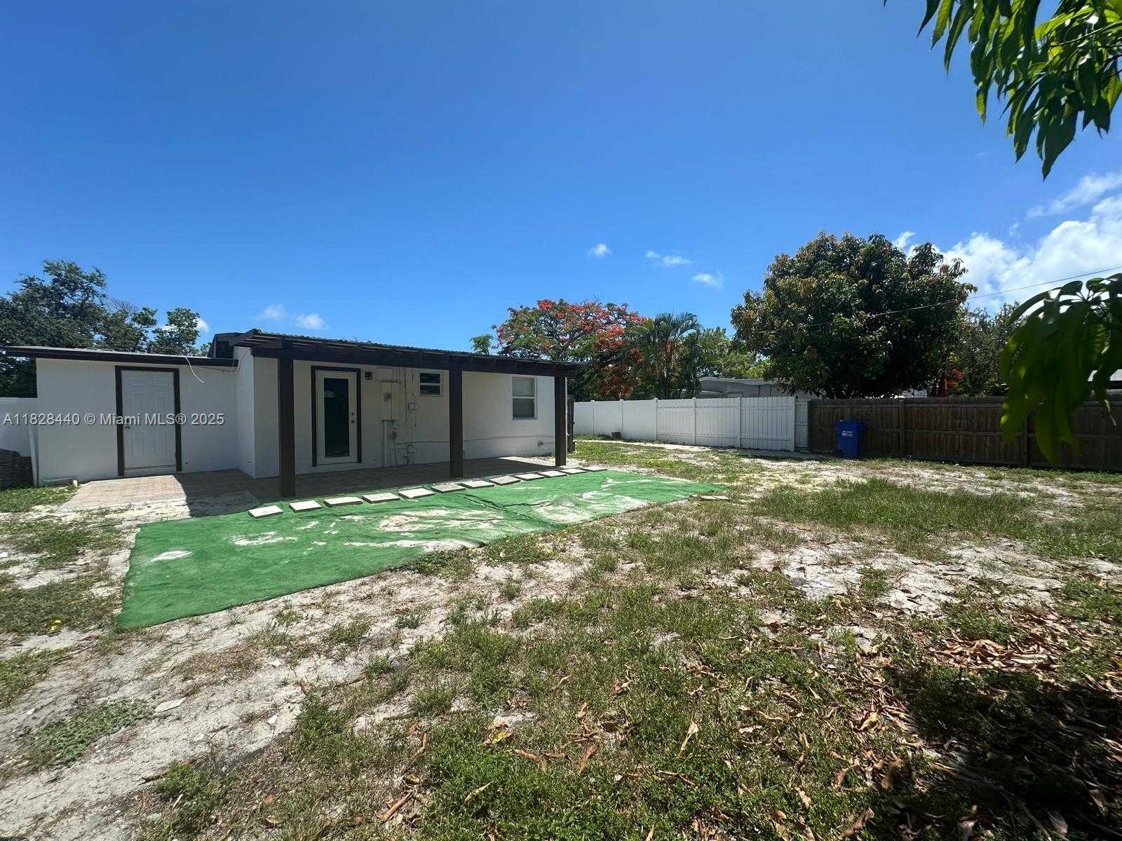 Small Image of 1754 NORTH EAST 48TH CT, Pompano Beach Number 32