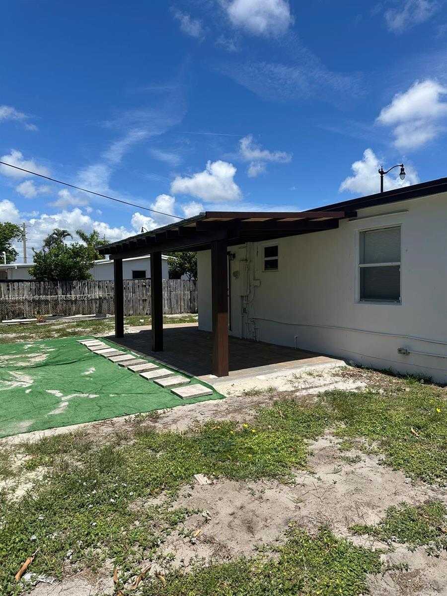 Small Image of 1754 NORTH EAST 48TH CT, Pompano Beach Number 37