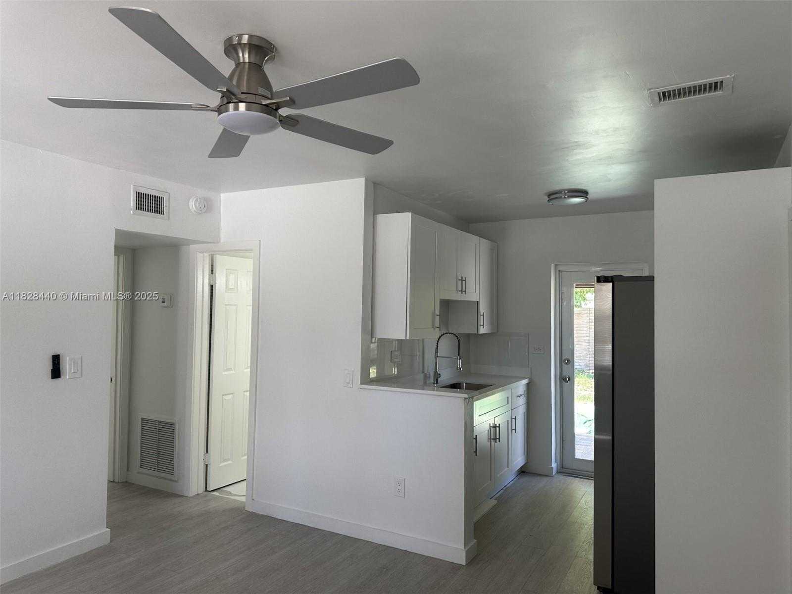 Small Image of 1754 NORTH EAST 48TH CT, Pompano Beach Number 5