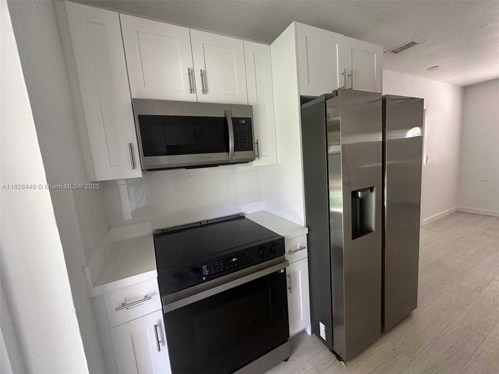 Small Image of 1754 NORTH EAST 48TH CT, Pompano Beach Number 9