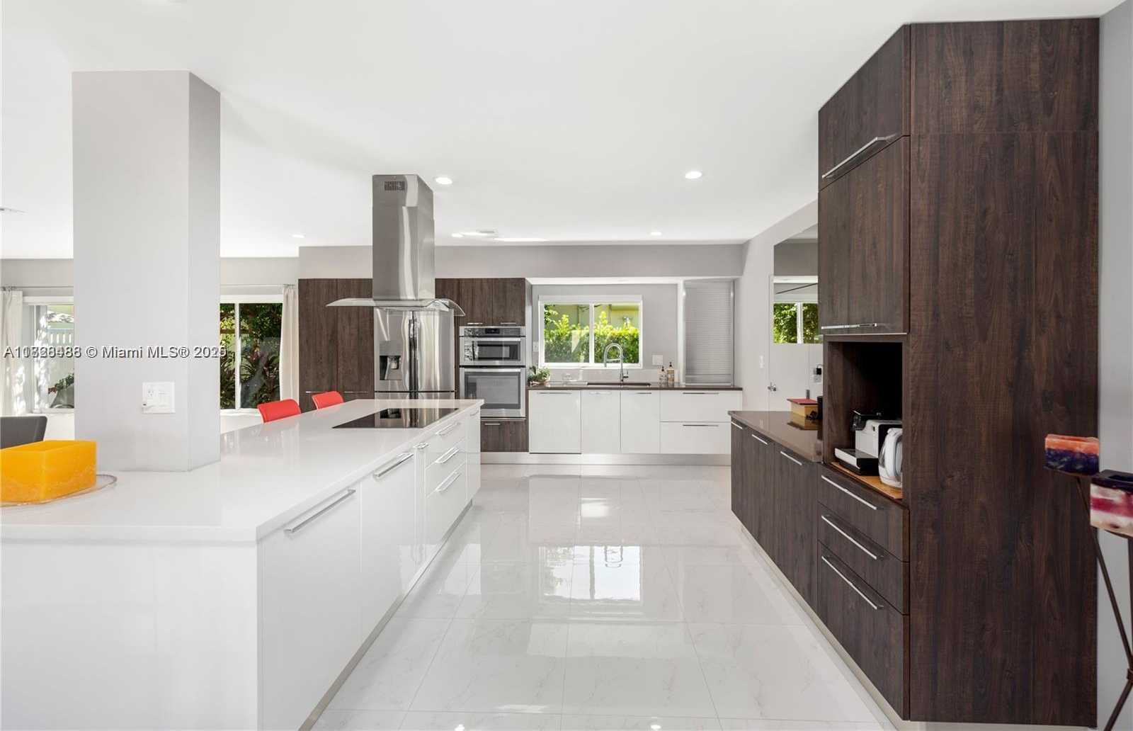 Small Image of 424 89TH ST, Surfside Number 9