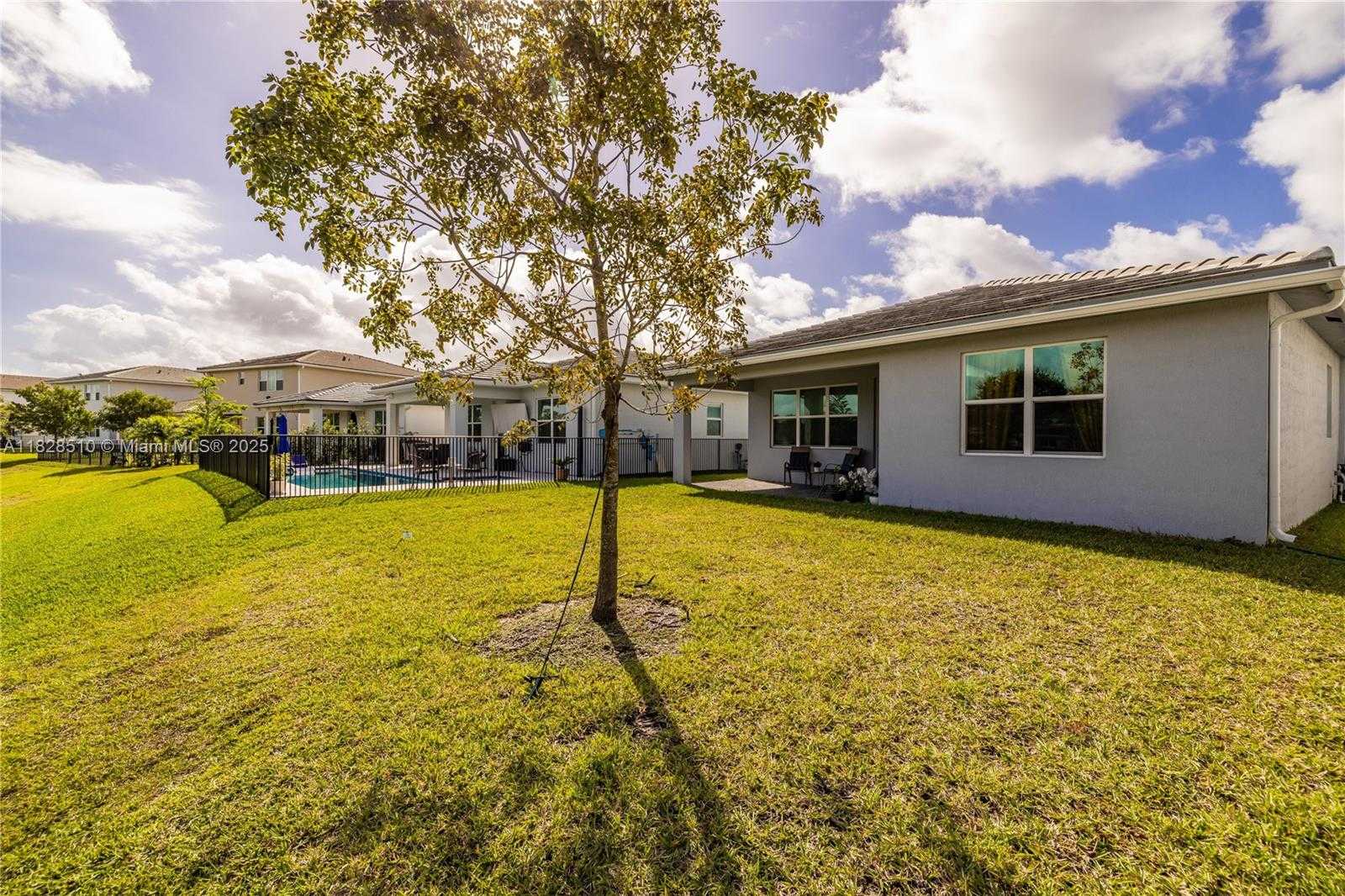 Small Image of 4242 ROSA DR, Deerfield Beach Number 11