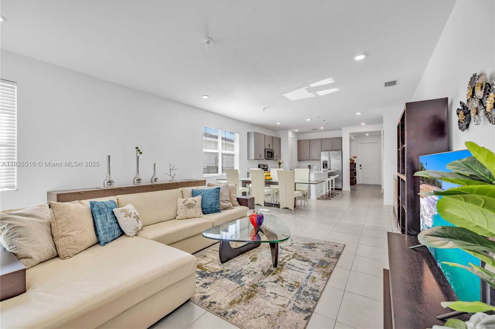 Small Image of 4242 ROSA DR, Deerfield Beach Number 26
