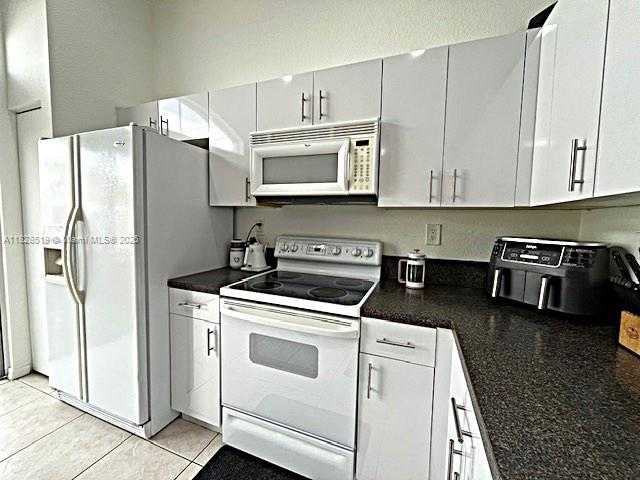 Small Image of 1988 SOUTH EAST 12TH ST, Homestead Number 28