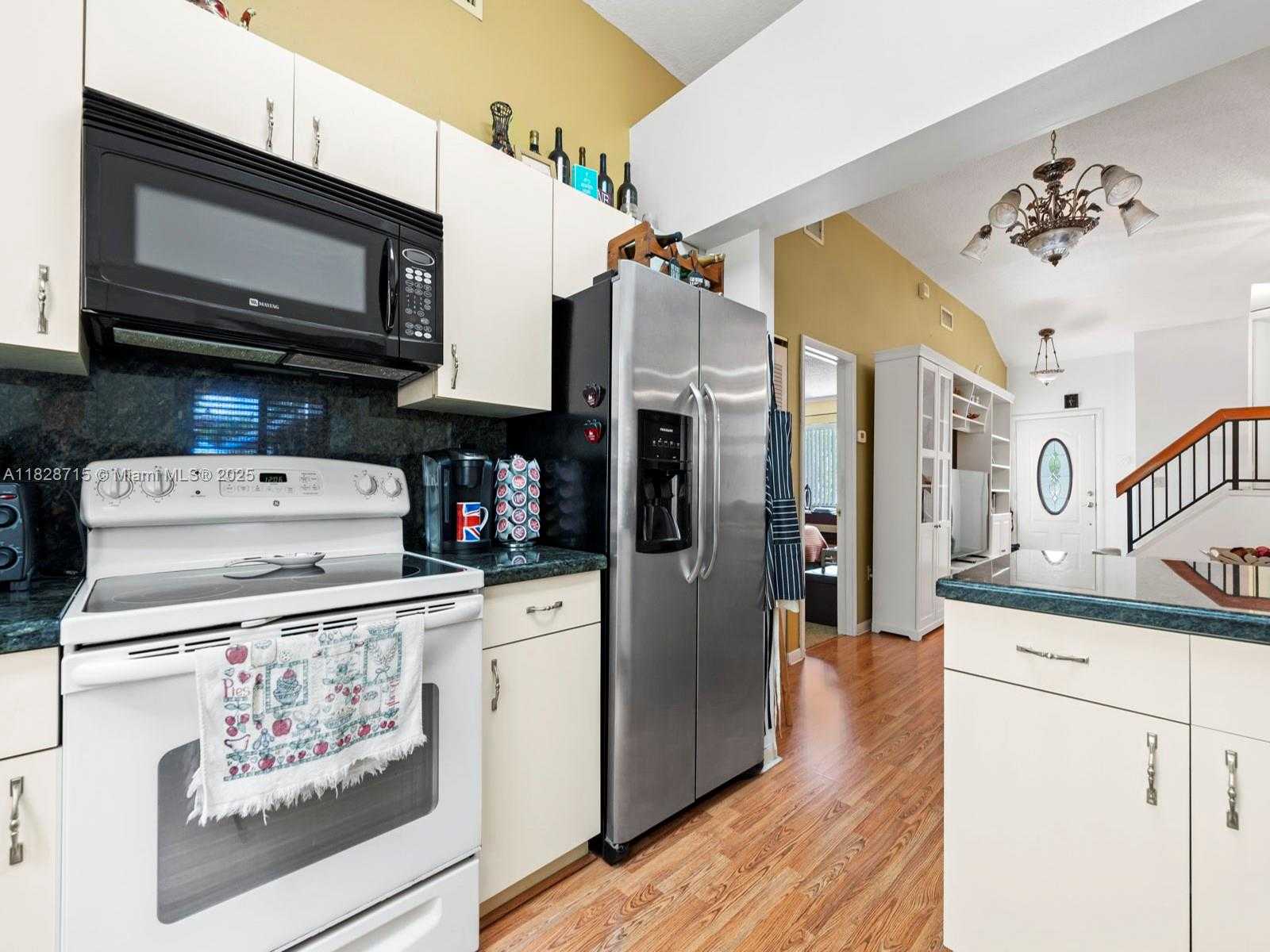 Small Image of 21760 SOUTH WEST 99TH PL, Cutler Bay Number 12