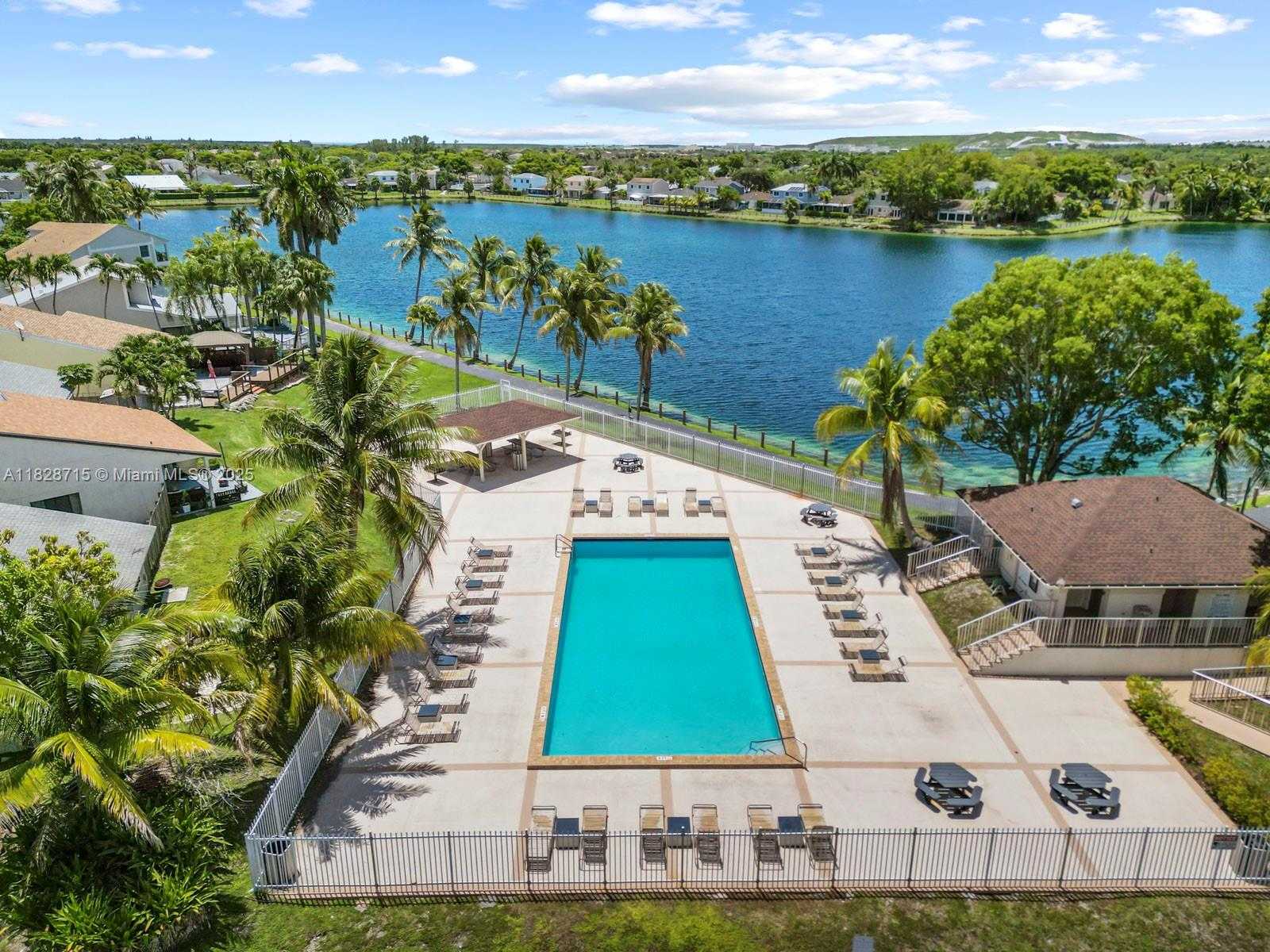 Small Image of 21760 SOUTH WEST 99TH PL, Cutler Bay Number 4