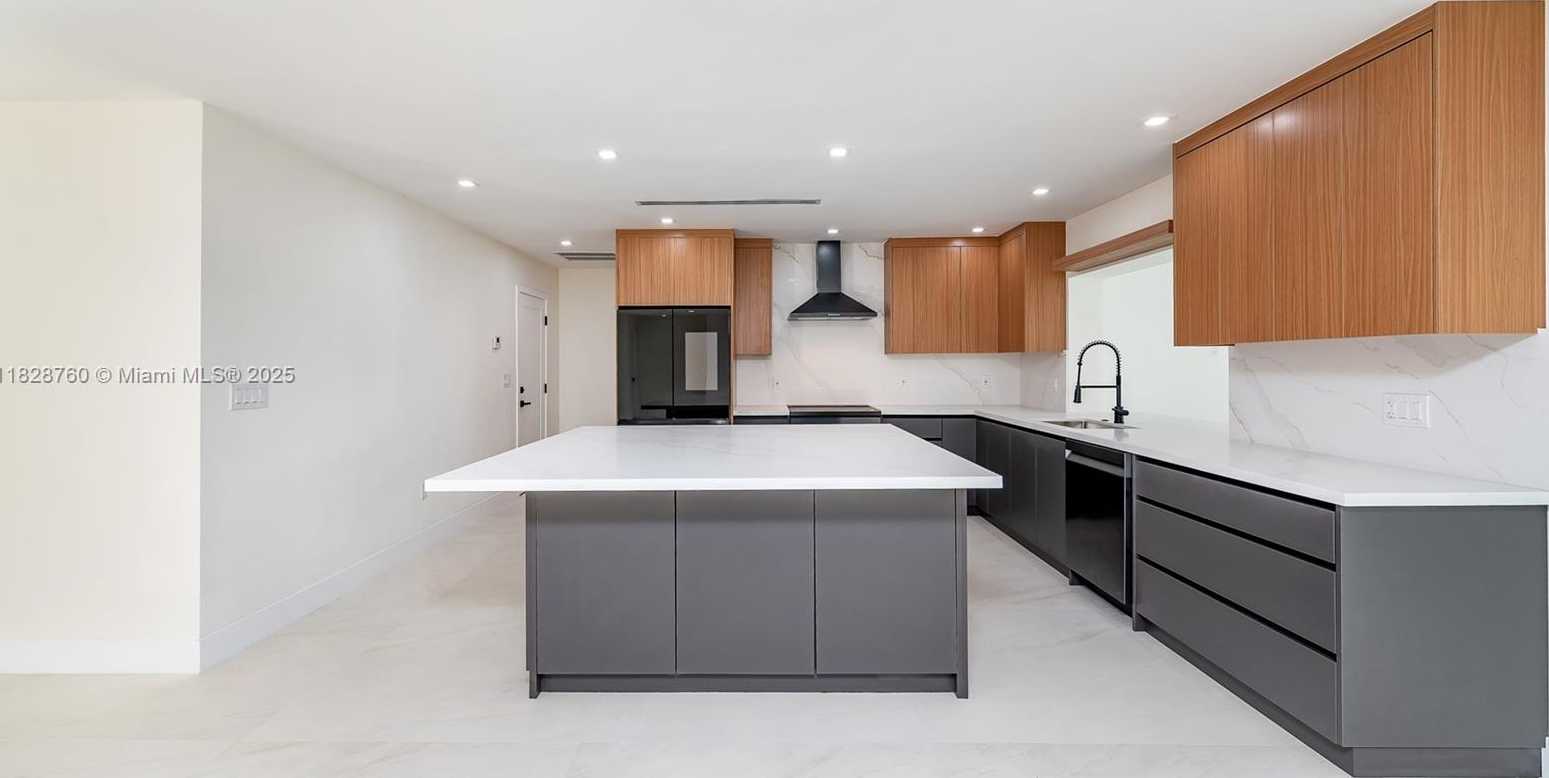 Small Image of 7101 EAST TROON CIR, Miami Lakes Number 10