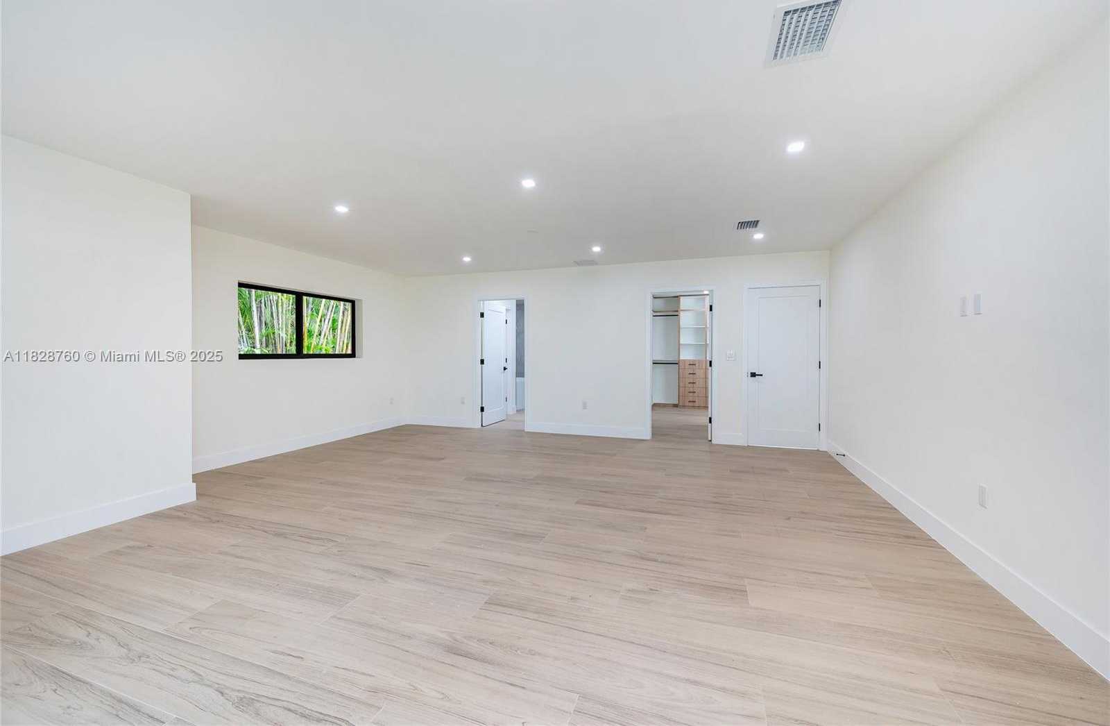 Small Image of 7101 EAST TROON CIR, Miami Lakes Number 19