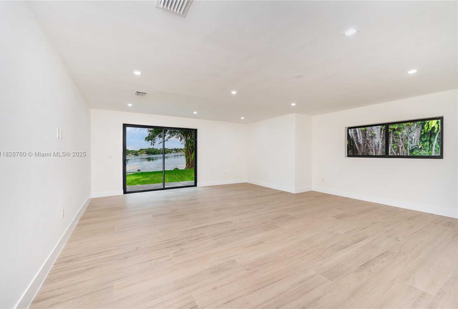 Small Image of 7101 EAST TROON CIR, Miami Lakes Number 20