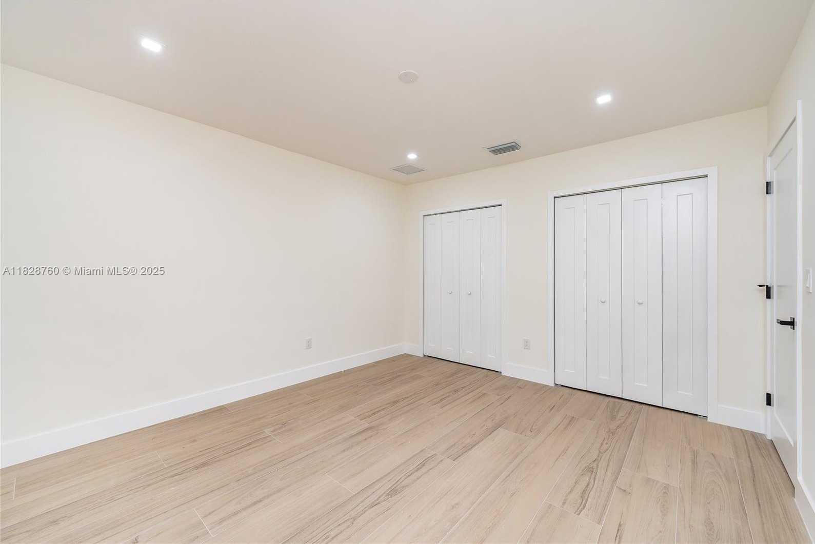 Small Image of 7101 EAST TROON CIR, Miami Lakes Number 29