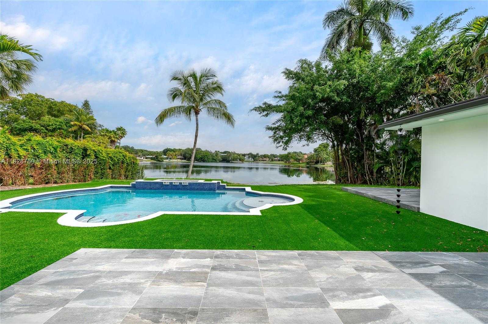 Small Image of 7101 EAST TROON CIR, Miami Lakes Number 9