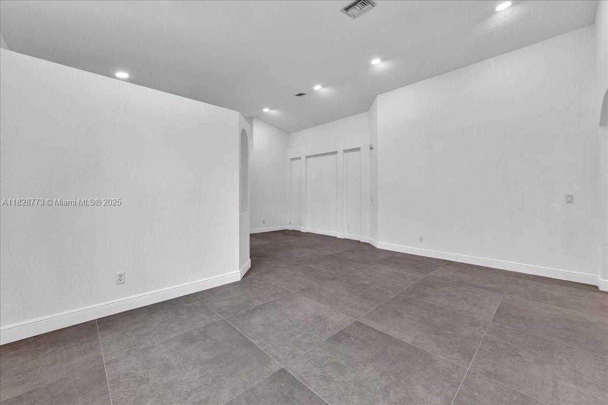 Small Image of 5046 SOUTH WEST 137TH TER, Miramar Number 11