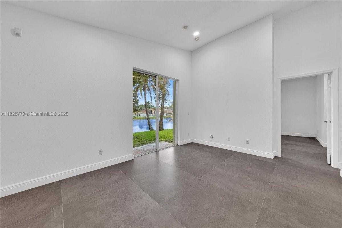 Small Image of 5046 SOUTH WEST 137TH TER, Miramar Number 22