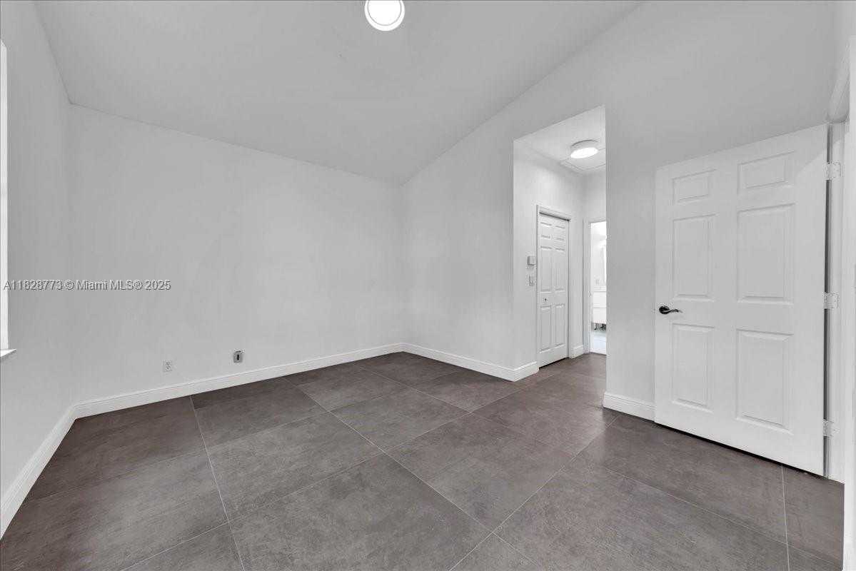 Small Image of 5046 SOUTH WEST 137TH TER, Miramar Number 24