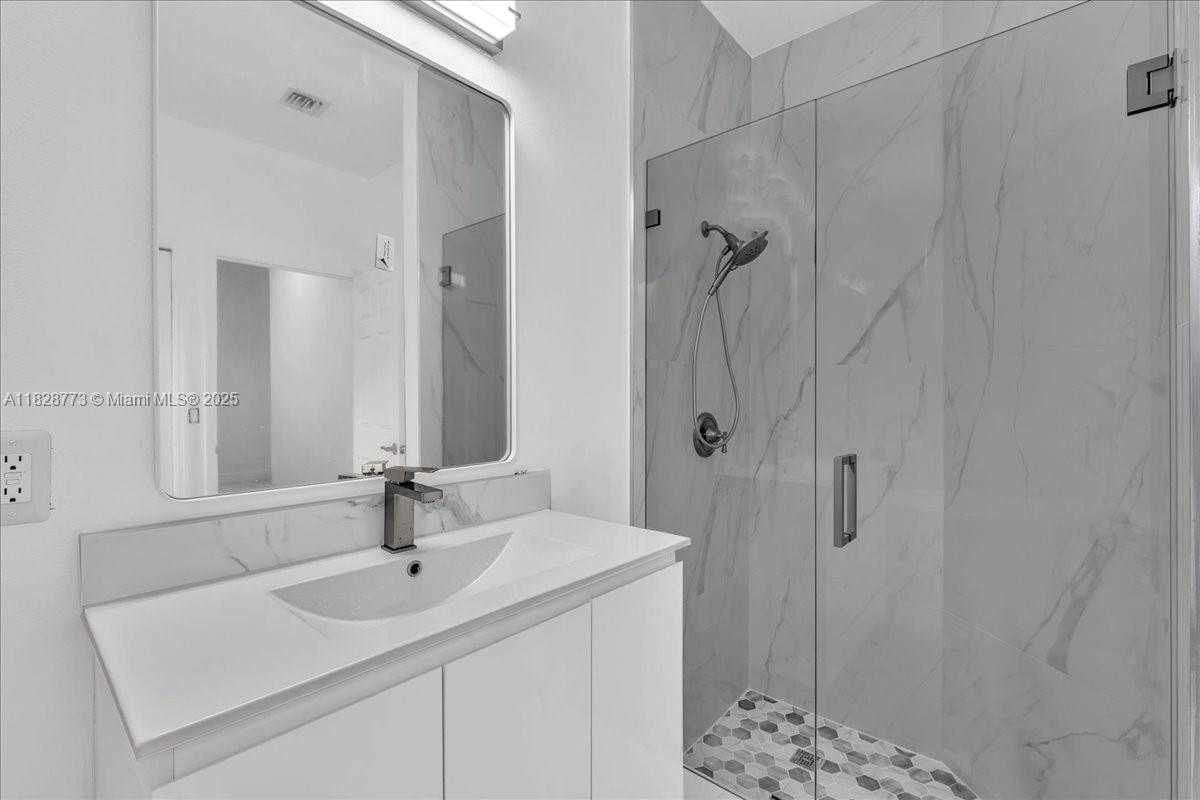 Small Image of 5046 SOUTH WEST 137TH TER, Miramar Number 30