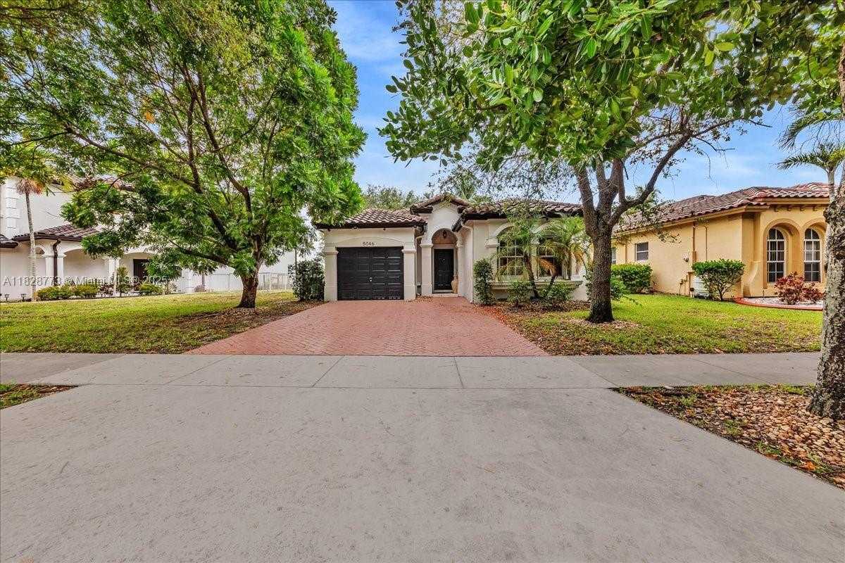 Small Image of 5046 SOUTH WEST 137TH TER, Miramar Number 32