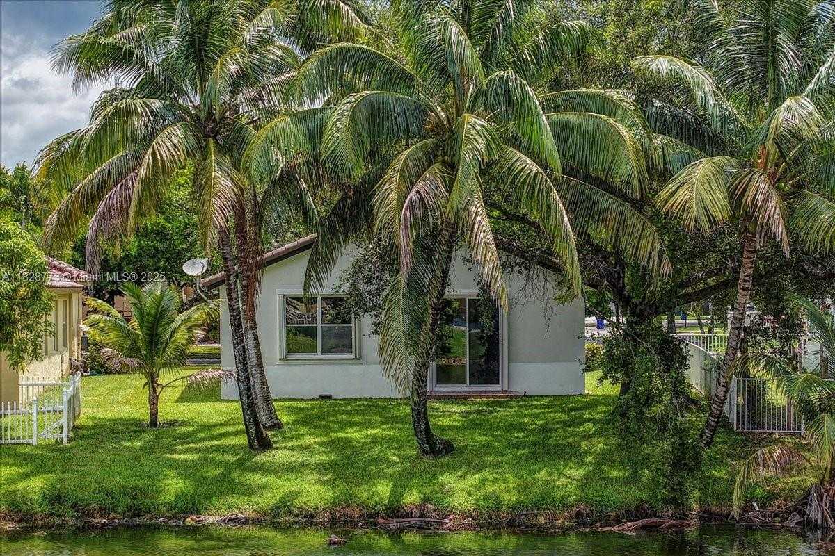 Small Image of 5046 SOUTH WEST 137TH TER, Miramar Number 36