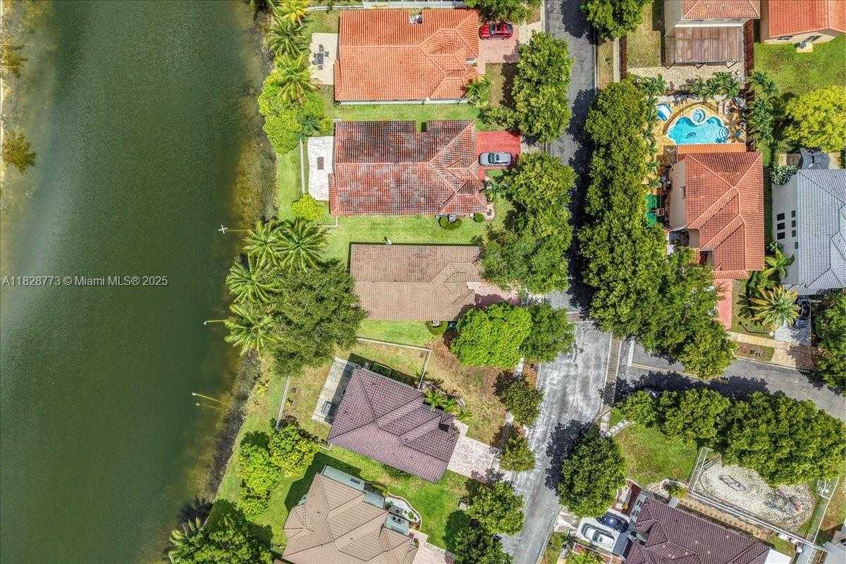 Small Image of 5046 SOUTH WEST 137TH TER, Miramar Number 46