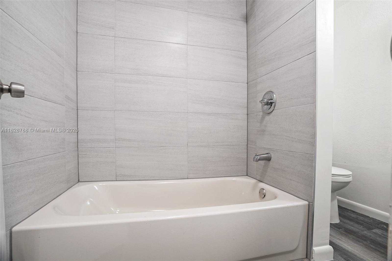 Small Image of 212 SOUTH WEST 11TH ST, Dania Beach Number 10