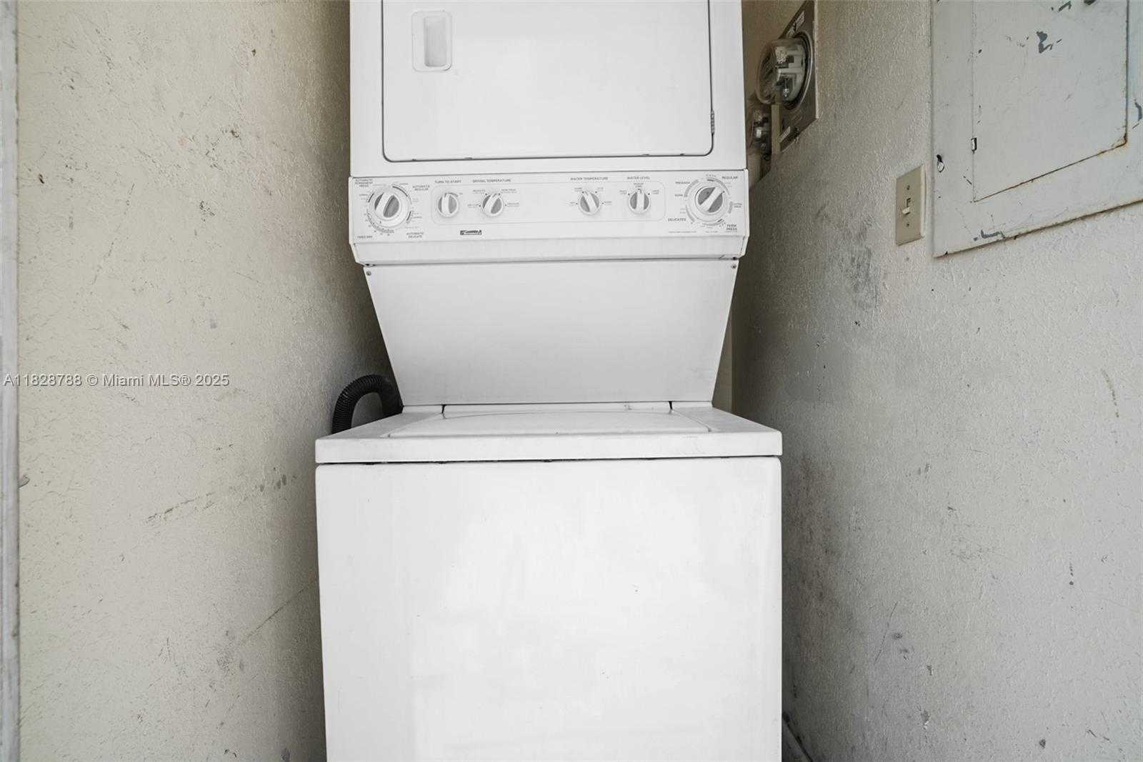 Small Image of 212 SOUTH WEST 11TH ST, Dania Beach Number 16