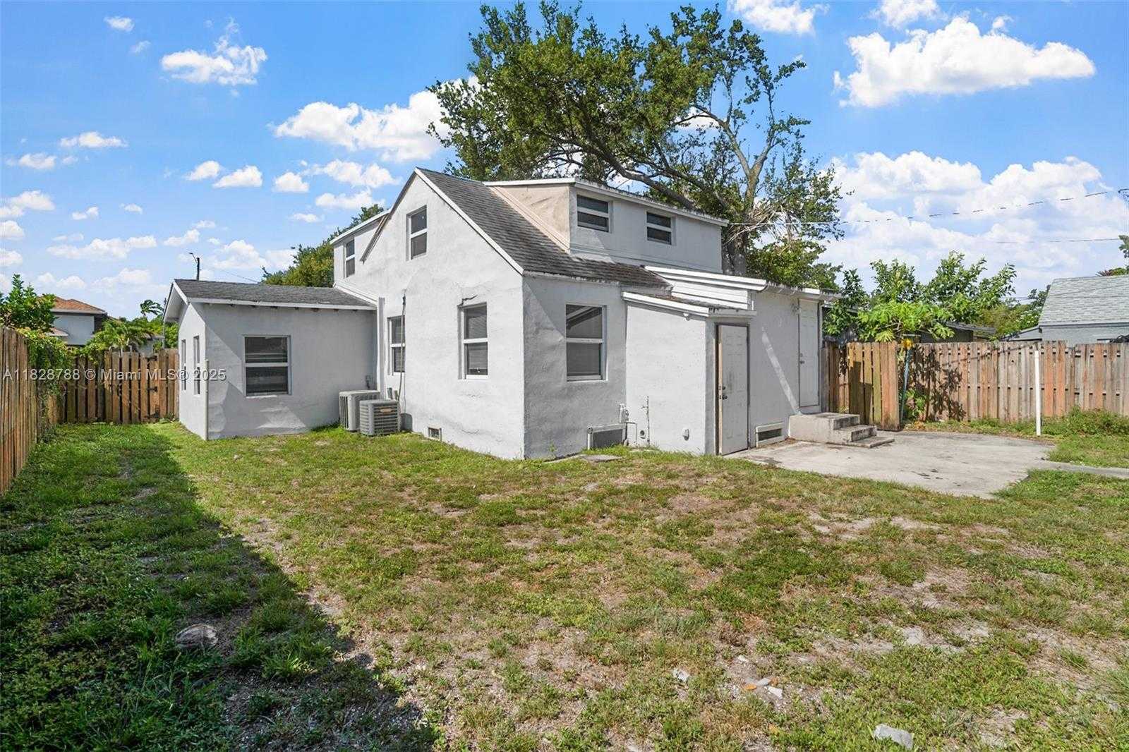 Small Image of 212 SOUTH WEST 11TH ST, Dania Beach Number 32