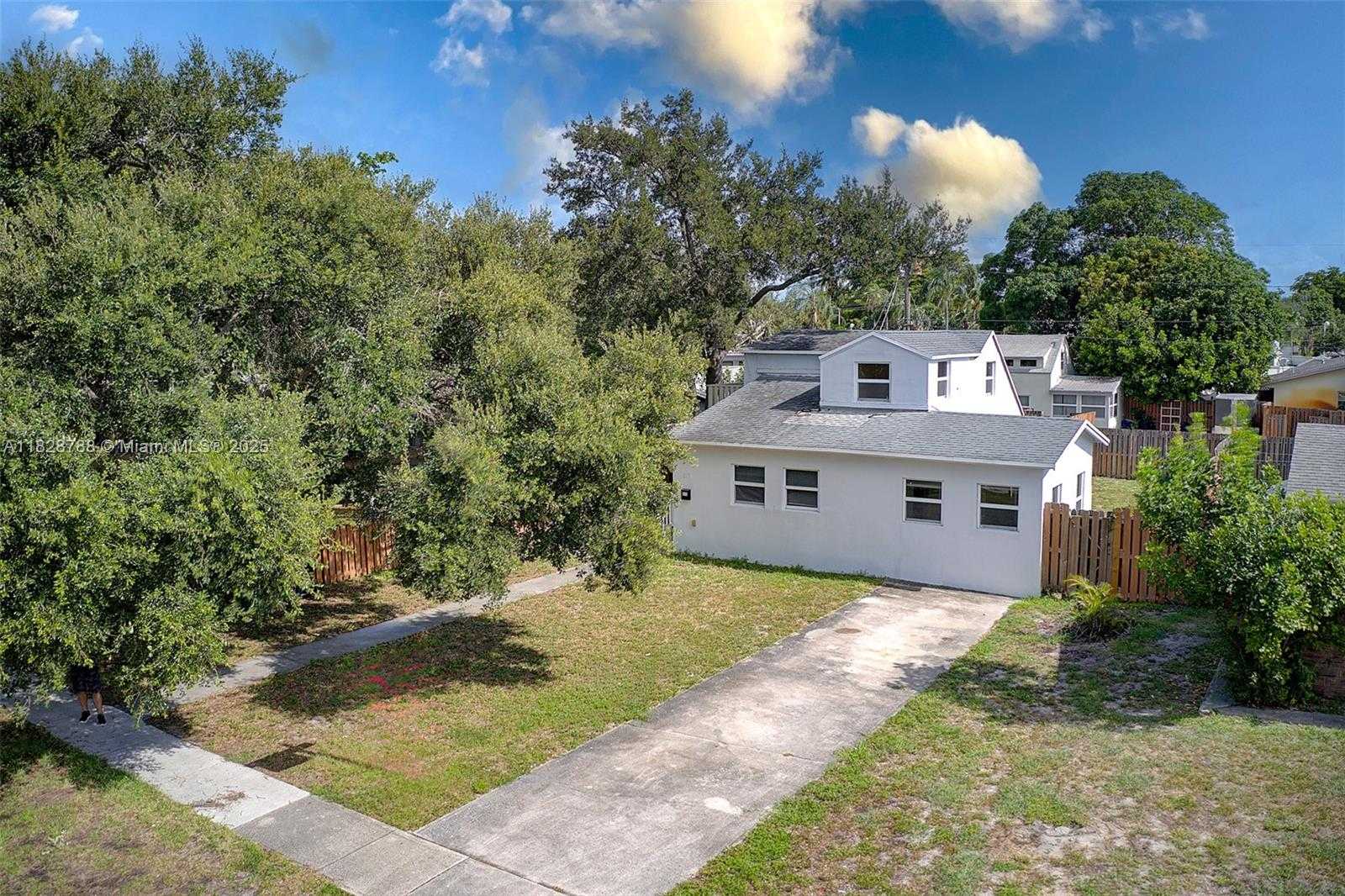 Small Image of 212 SOUTH WEST 11TH ST, Dania Beach Number 33