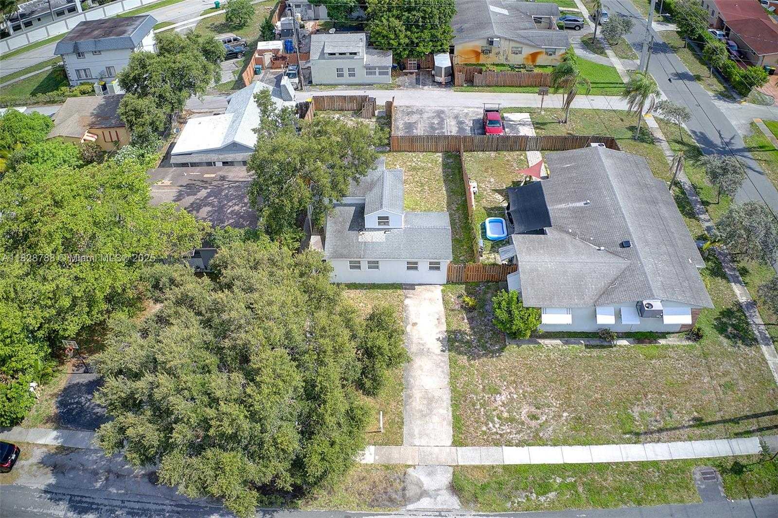 Small Image of 212 SOUTH WEST 11TH ST, Dania Beach Number 36