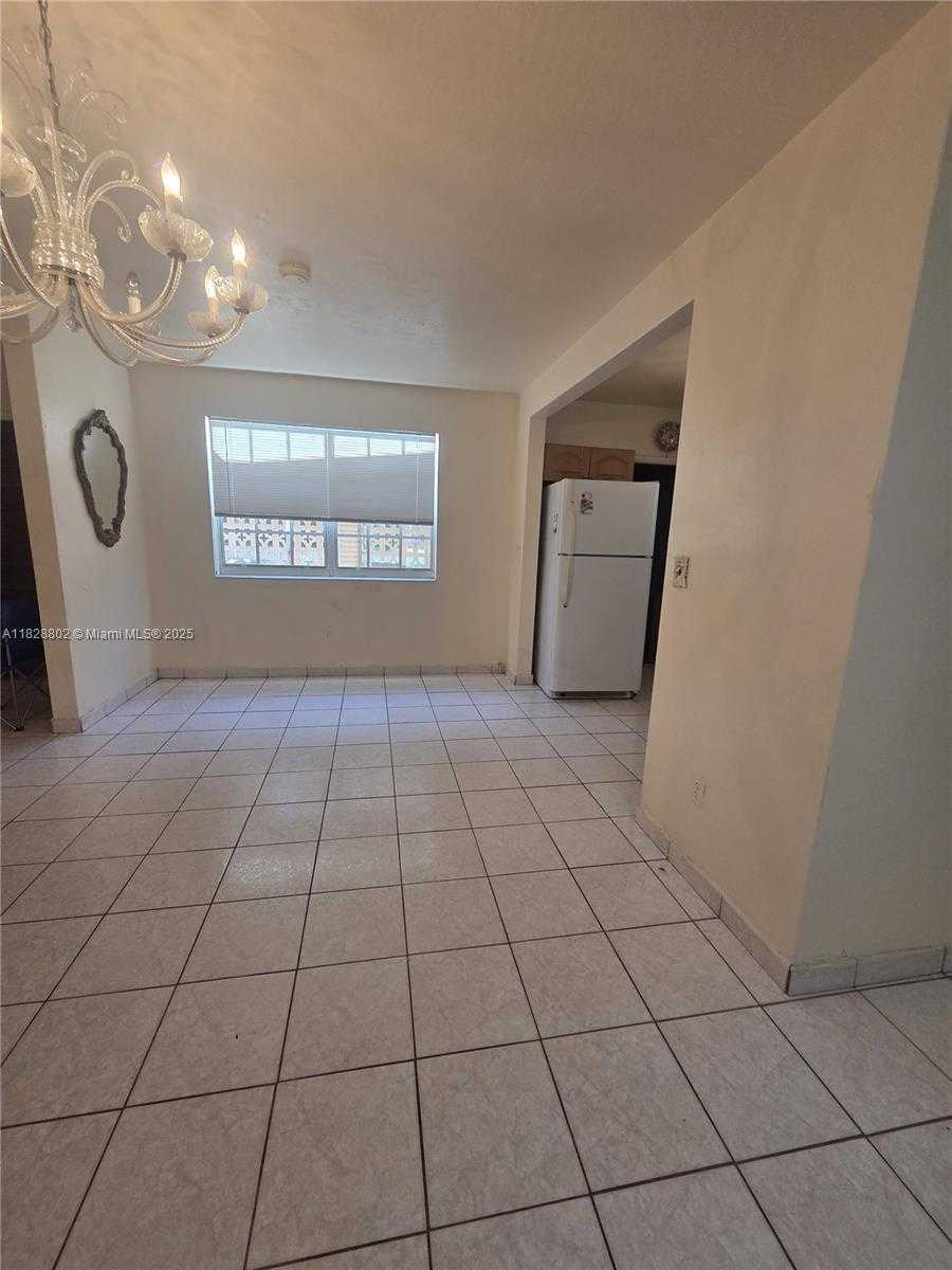 Small Image of 12955 NORTH MIAMI AVE, North Miami Number 11