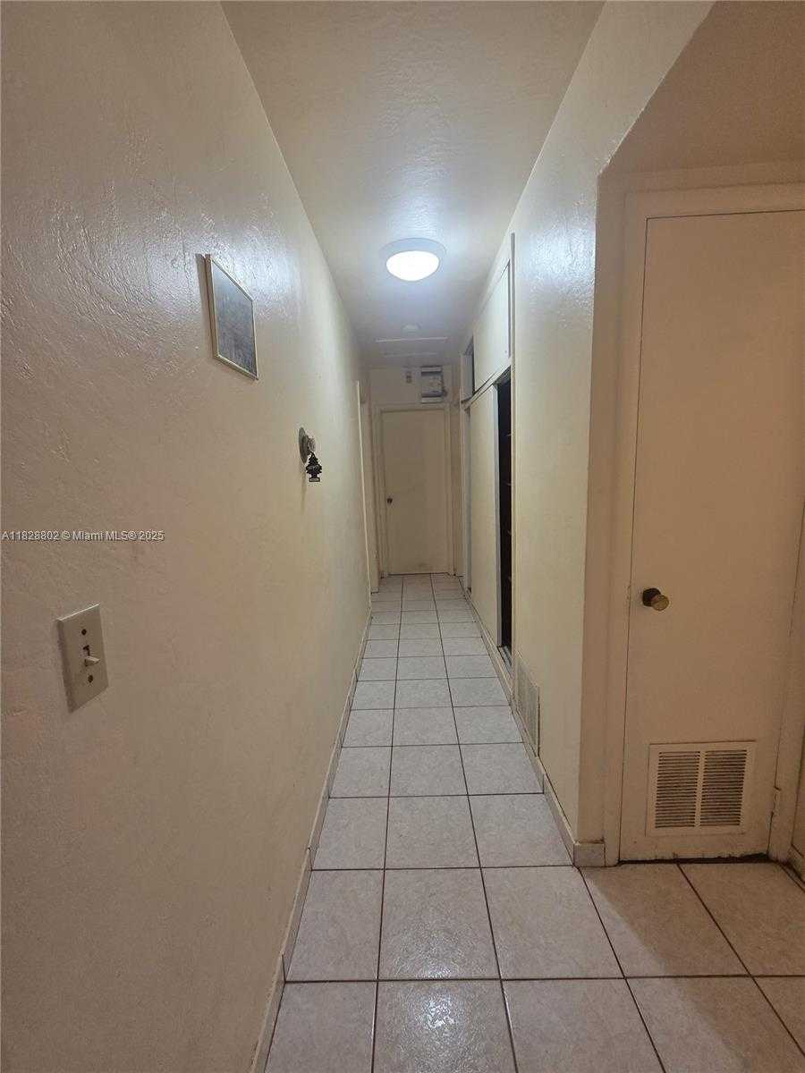 Small Image of 12955 NORTH MIAMI AVE, North Miami Number 13
