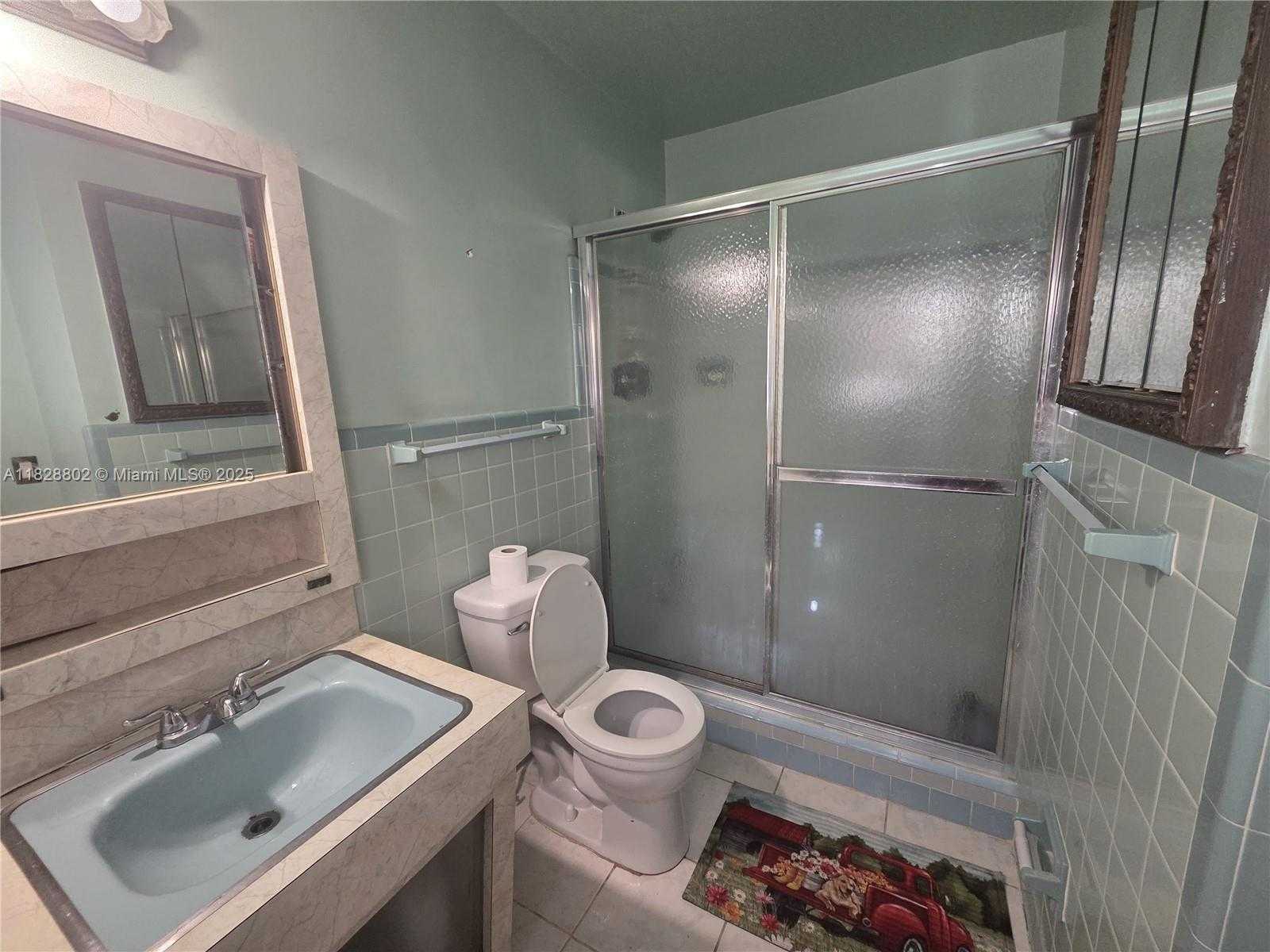 Small Image of 12955 NORTH MIAMI AVE, North Miami Number 16
