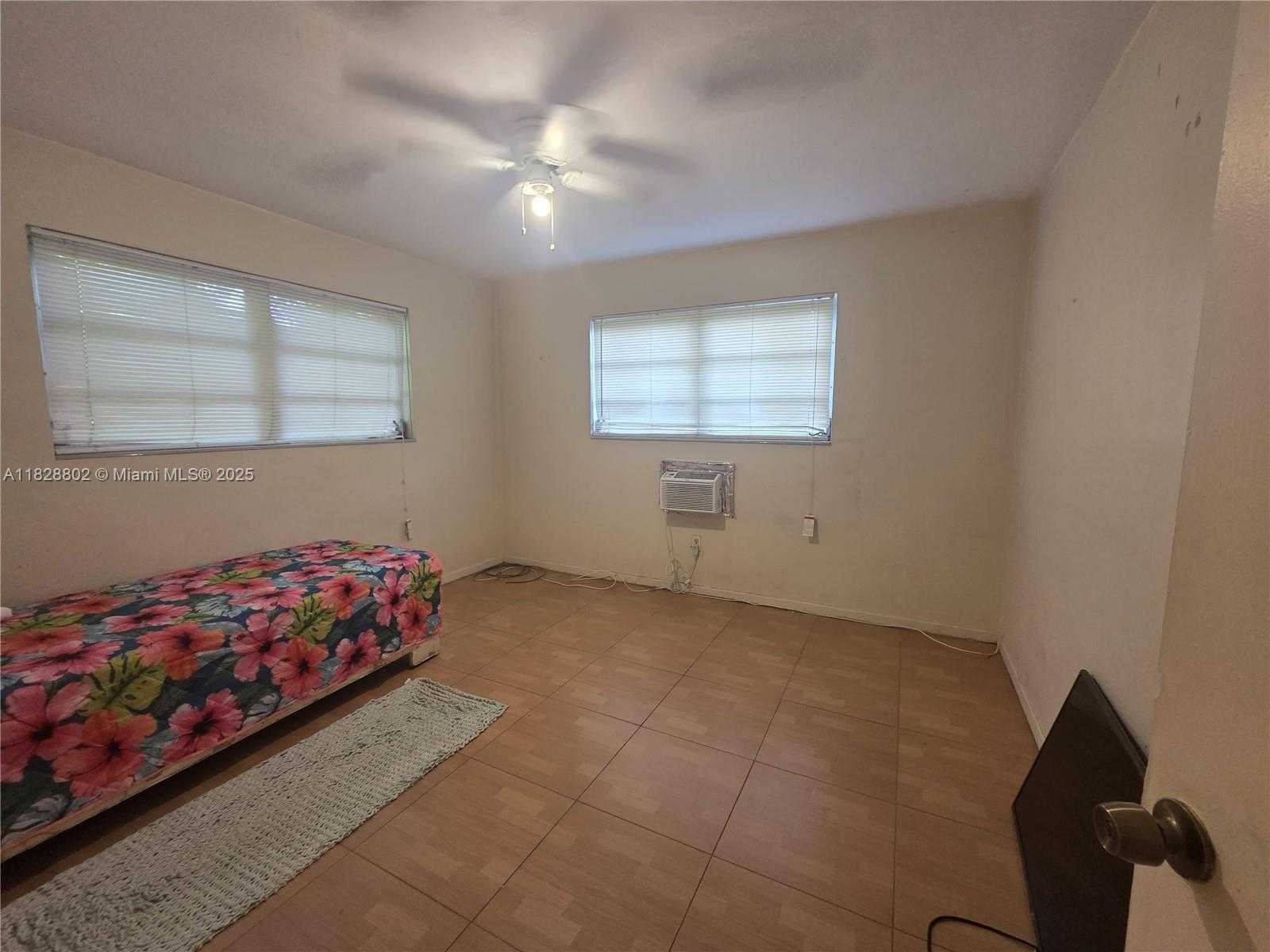 Small Image of 12955 NORTH MIAMI AVE, North Miami Number 20