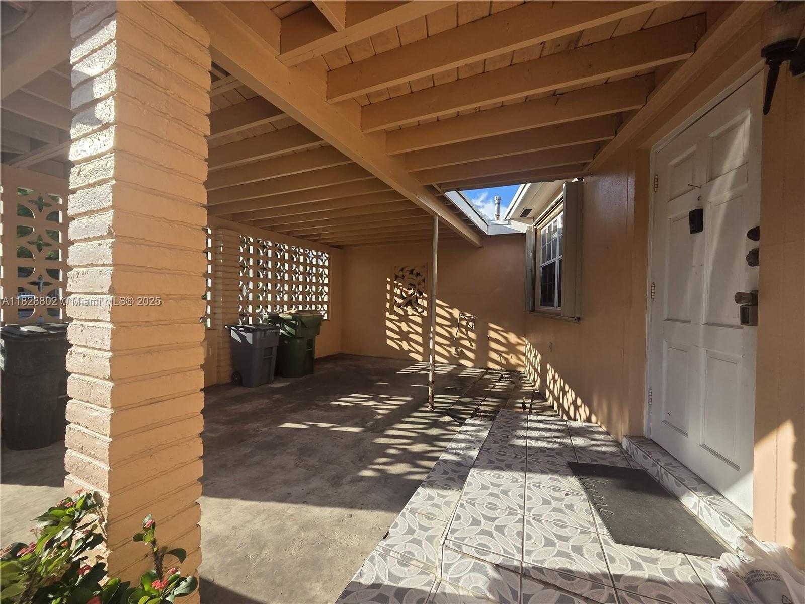 Small Image of 12955 NORTH MIAMI AVE, North Miami Number 4