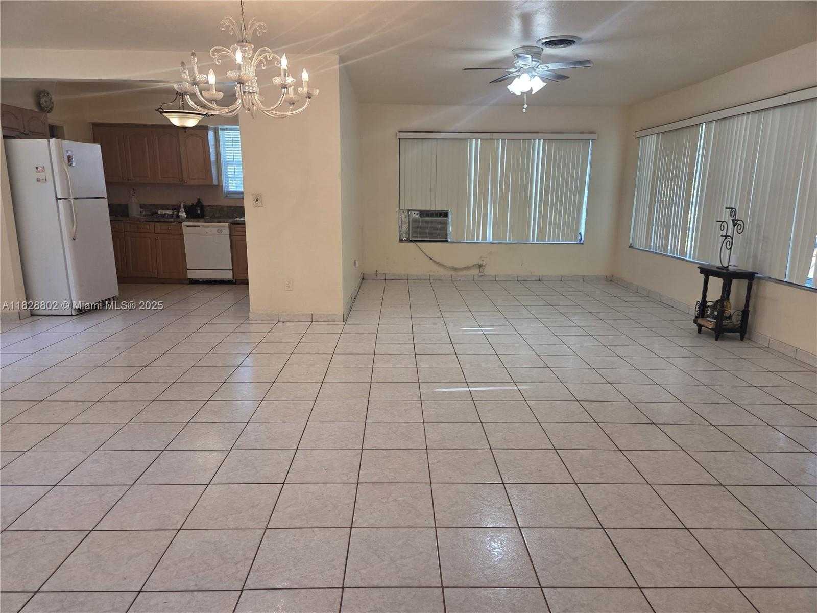 Small Image of 12955 NORTH MIAMI AVE, North Miami Number 7